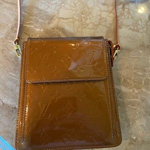 Louis Vuitton Mott Vernis Monogram Shoulder Bag